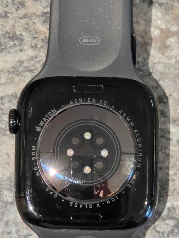 Apple Watch Series 10 46mm Aluminum - photo 2