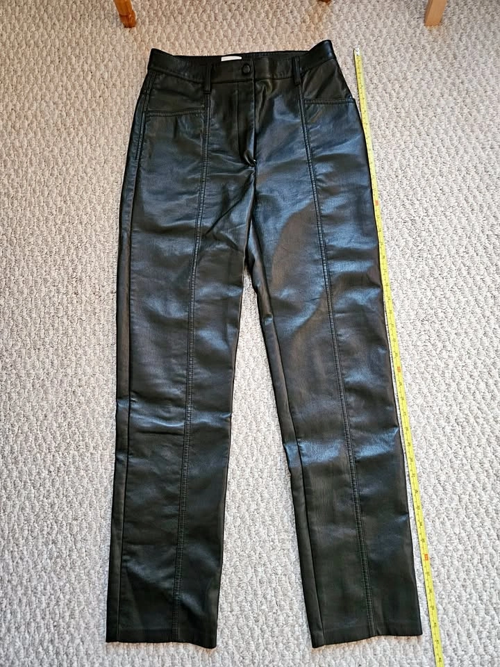 Aritzia Wilfred Faux Leather Pants Straight Leg Size 6