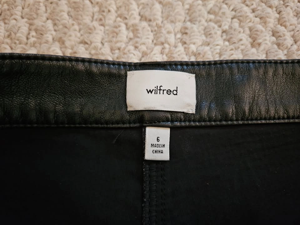 Aritzia Wilfred Faux Leather Pants Straight Leg Size 6 - photo 2