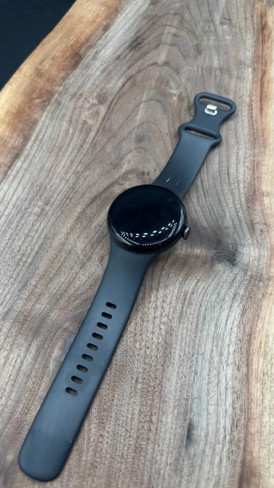 Google Pixel Watch 2 (Matte Black Aluminum) w/ Brand New Charger - photo 2