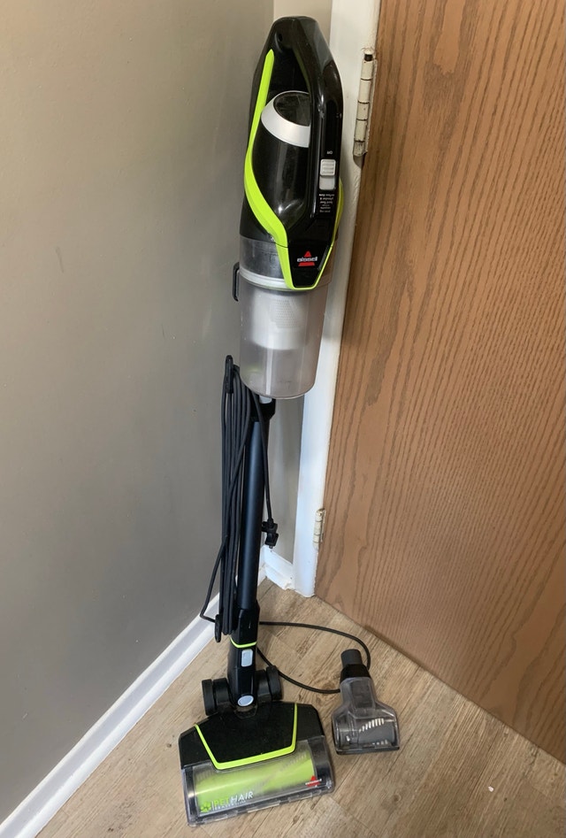 Bissell Dual Action Pet Hair Eraser Slim Vacuum
