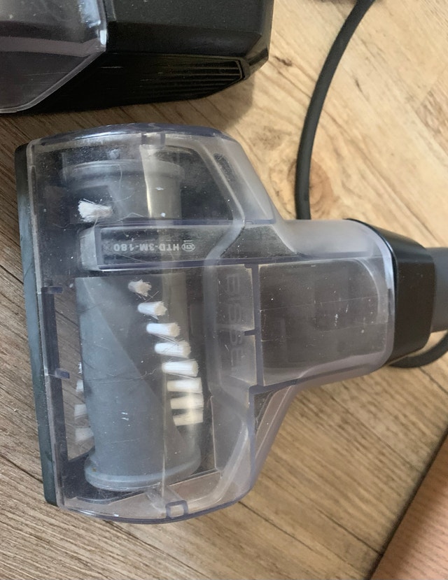 Bissell Dual Action Pet Hair Eraser Slim Vacuum - photo 3