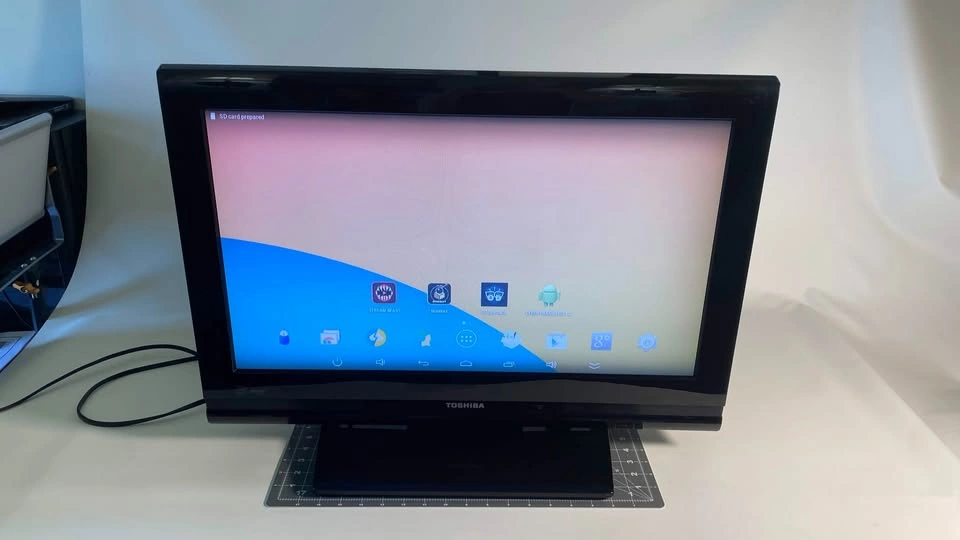 Toshiba 26" LCD Flatscreen TV - Model 26AV502U - photo 5
