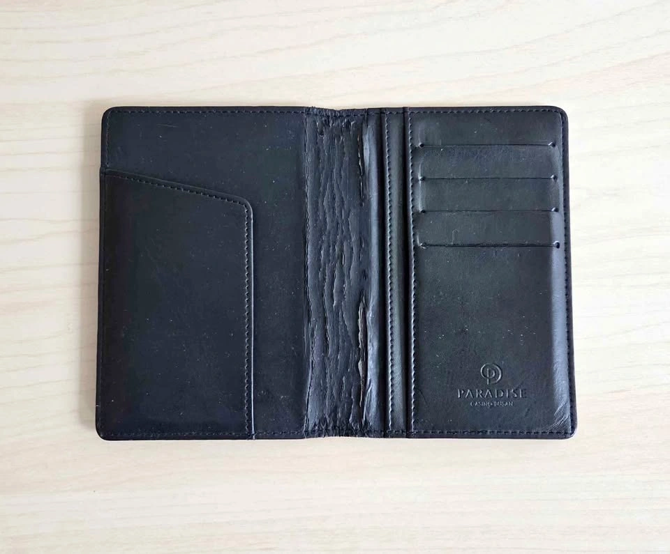 Paradise Black Bifold Wallet