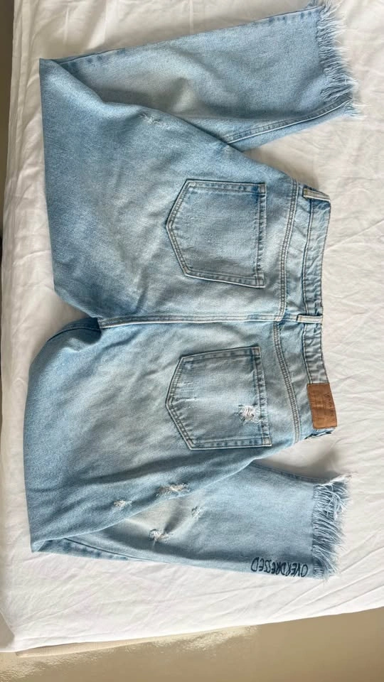 ZARA LIMITED EDITION HIGHWAIST JEANS SIZE 8 BUT FITS SMALL - photo 4