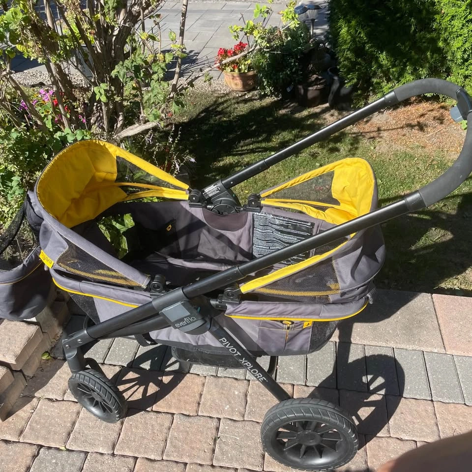 Evenflo Pivot Xplore All-Terrain Stroller Wagon - photo 3