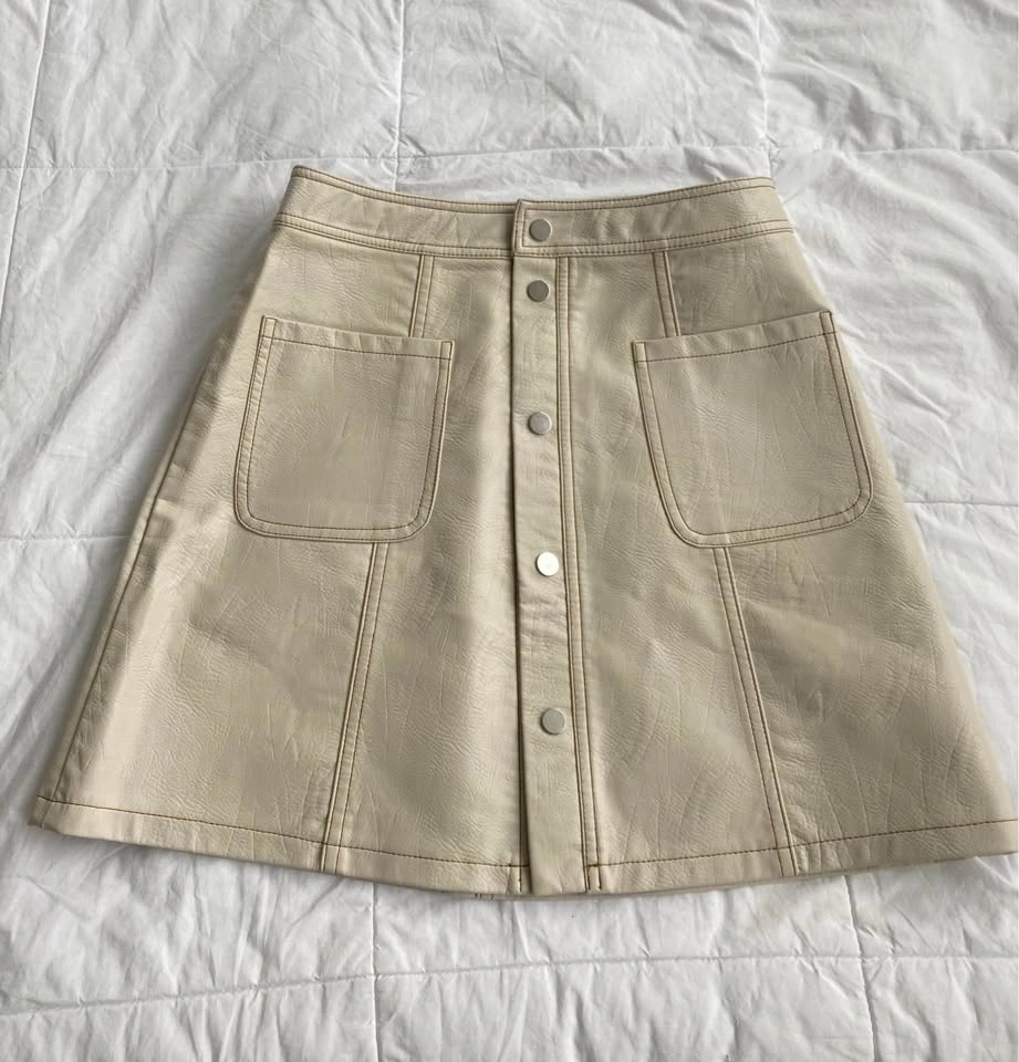 NWT RIVER ISLAND FAUX LEATHER SKIRT SIZE 6 - photo 4