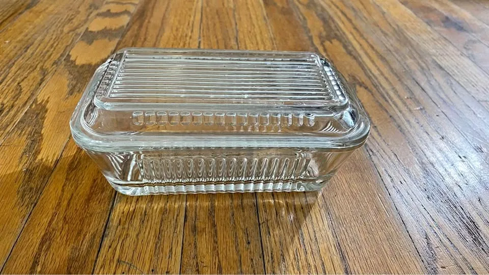 Vintage butter dish - clear glass thumbnail