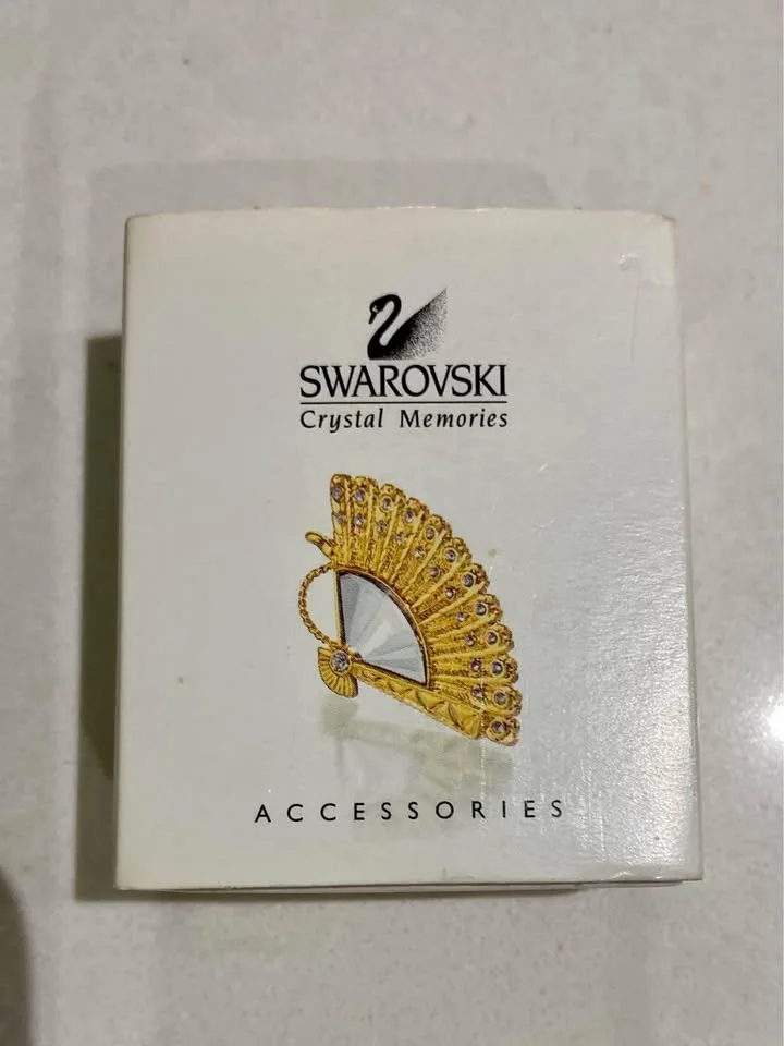 VINTAGE SWAROVSKI SPANISH FAN BROOCH PIN GOLD PLATED image indicator(5)