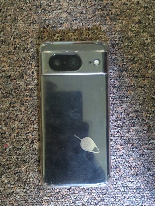 Google Pixel 8 - photo 2