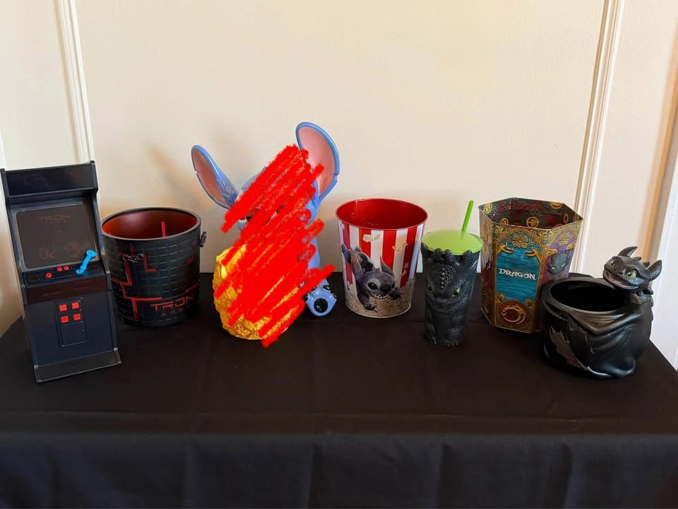 Movie Popcorn Buckets - photo 2