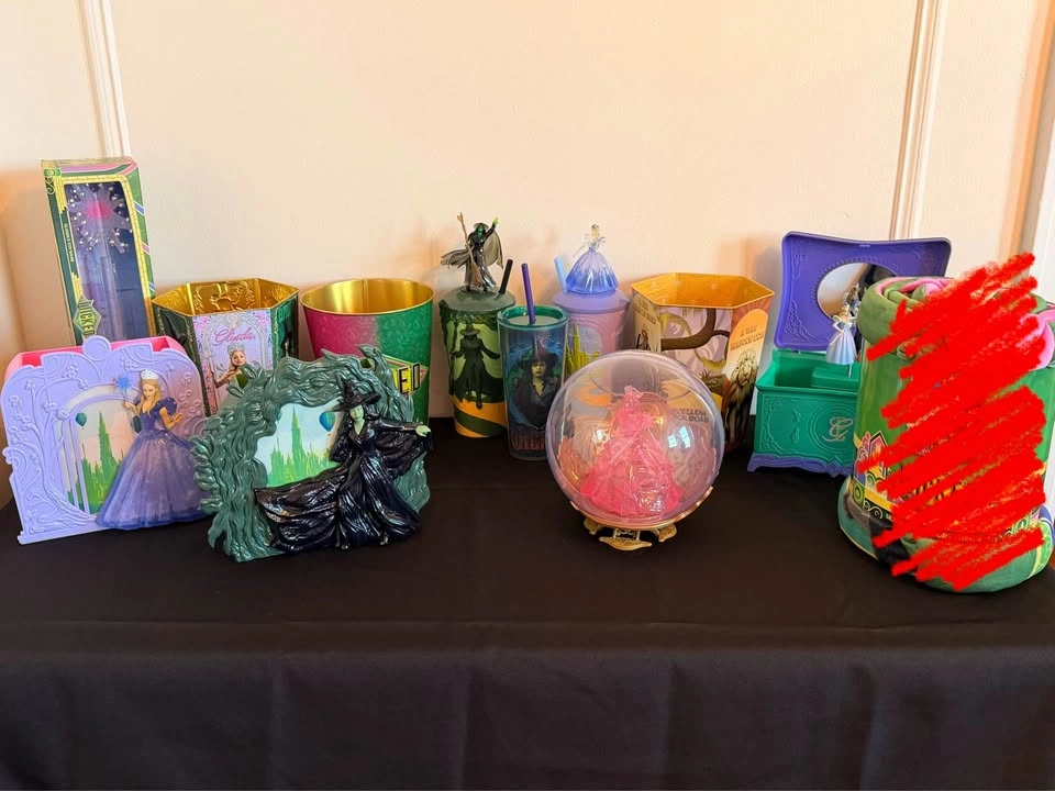 Movie Popcorn Buckets - photo 4