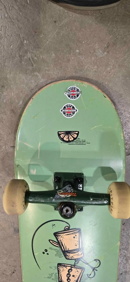 8.0 Arbor Custom Complete — Thunder Hollow 147 / Spitfire F4 - photo 3