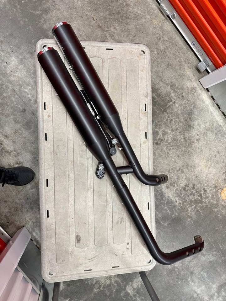 Stock Exhaust- BLACK - HD Street Bob 114 (2 Sets!!)