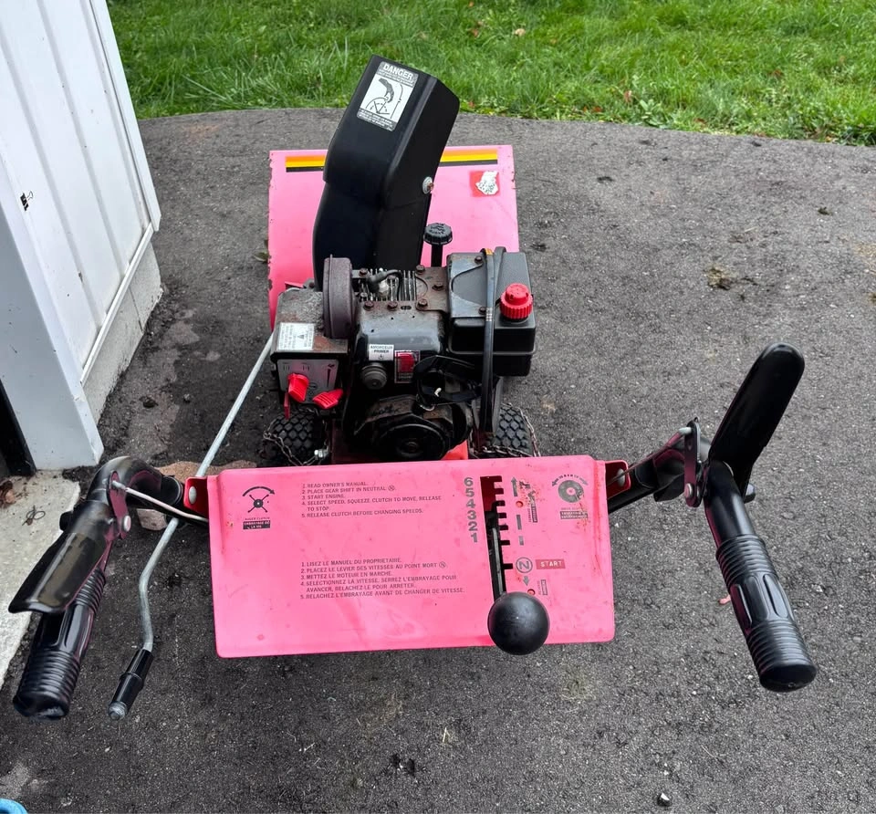 Mastercraft 4 HP 20-inch Two-Stage Snowblower - photo 3