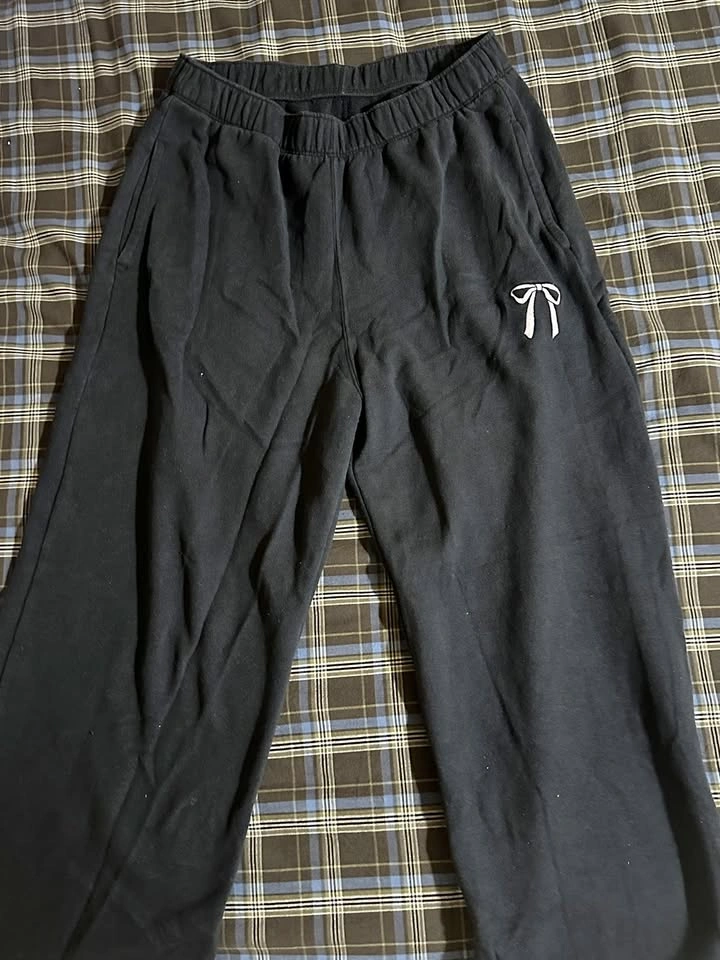 Hollister Fleece-Lined Sweatpants - Size M