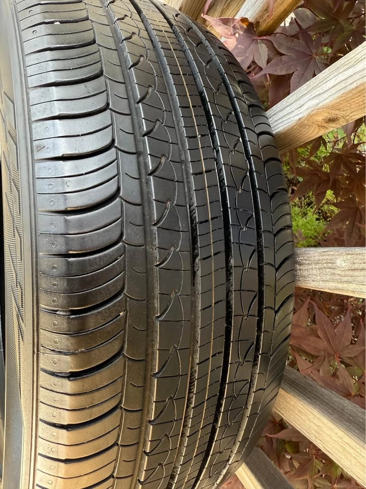 Nexen N'Priz AH8 205/55R17 Tire - photo 3