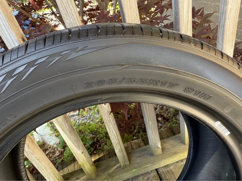 Nexen N'Priz AH8 205/55R17 Tire - photo 4