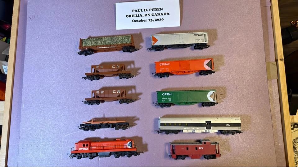 Vintage Tri-ang Hornby HO Scale Model Train Set 1971/2