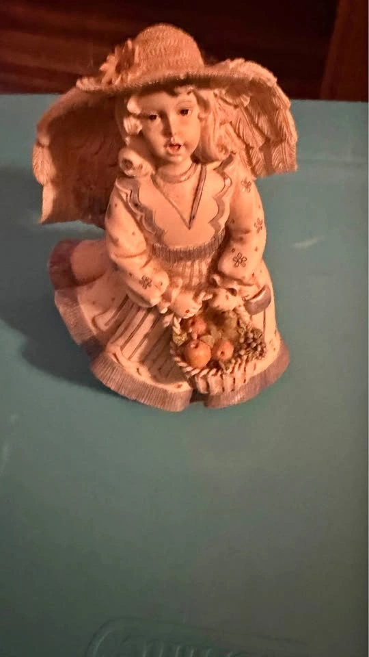 Sarah's Angels Betty Singer Figurine