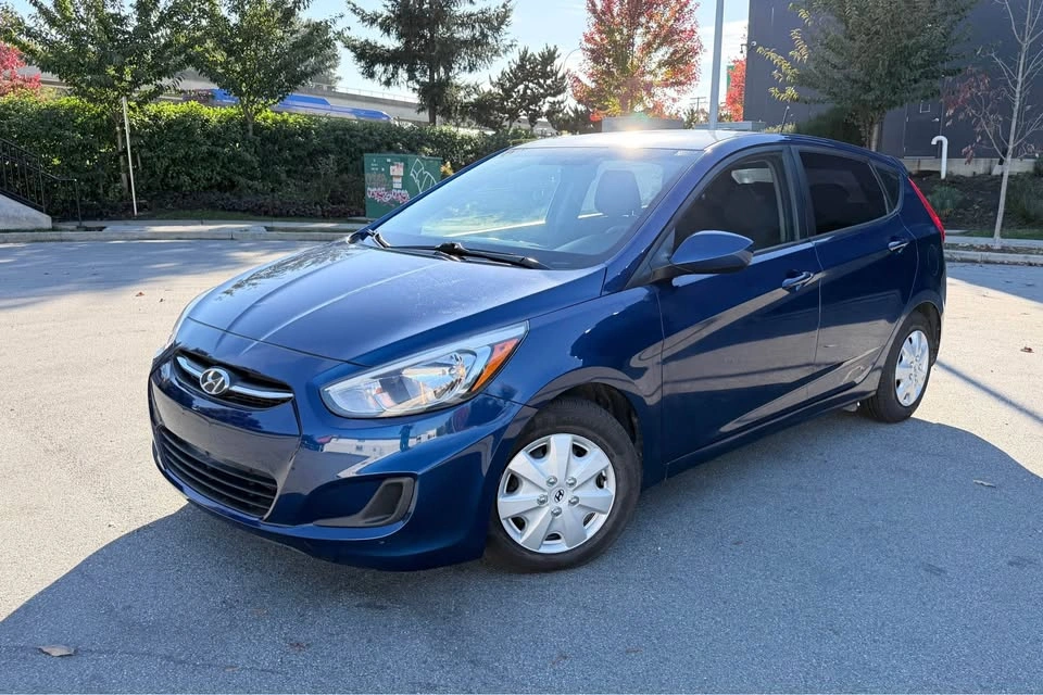 2015 Hyundai Accent - photo 2