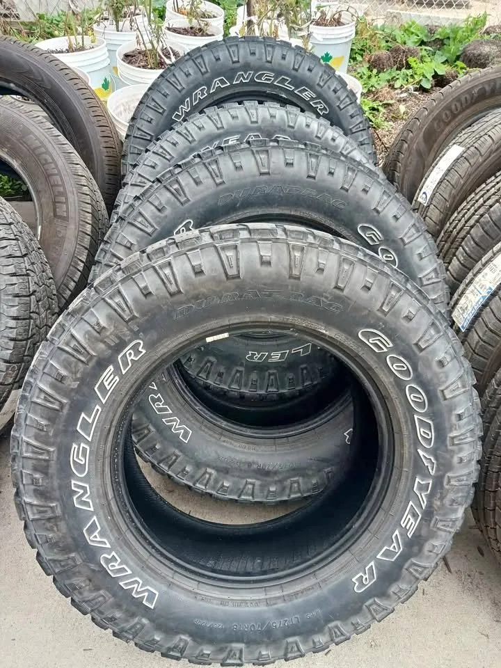 LT 275 70 r18 GOODYEAR WRANGLER DURATRAC Tires thumbnail