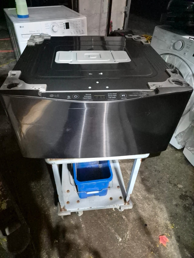 LG Sidekick TwinWash Pedestal Washer