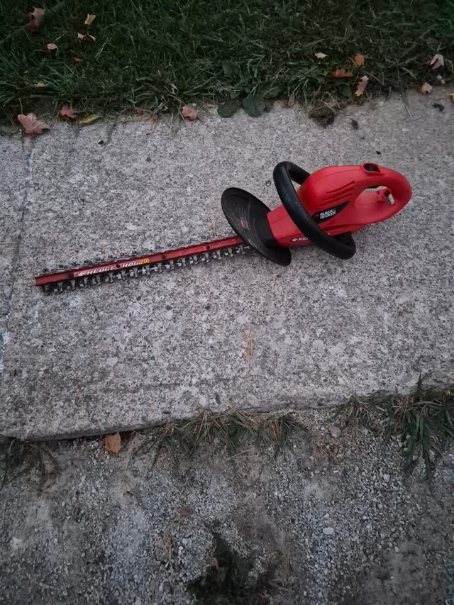 20'' Hedge trimmer electric black & decker orange