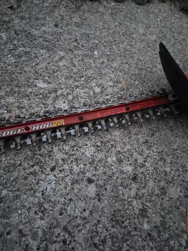 20'' Hedge trimmer electric black & decker orange - photo 3