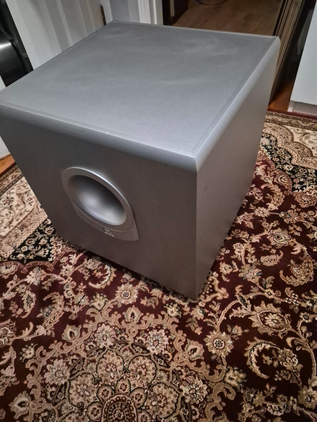 JBL 10'' home subwoofer RCA 180 watts powered active bass
