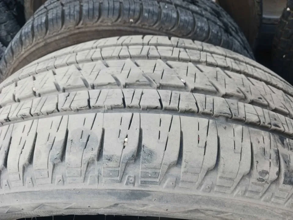 255 55 r20 TWO USED BRIDGESTONE DUELER H/L TIRES image indicator(2)