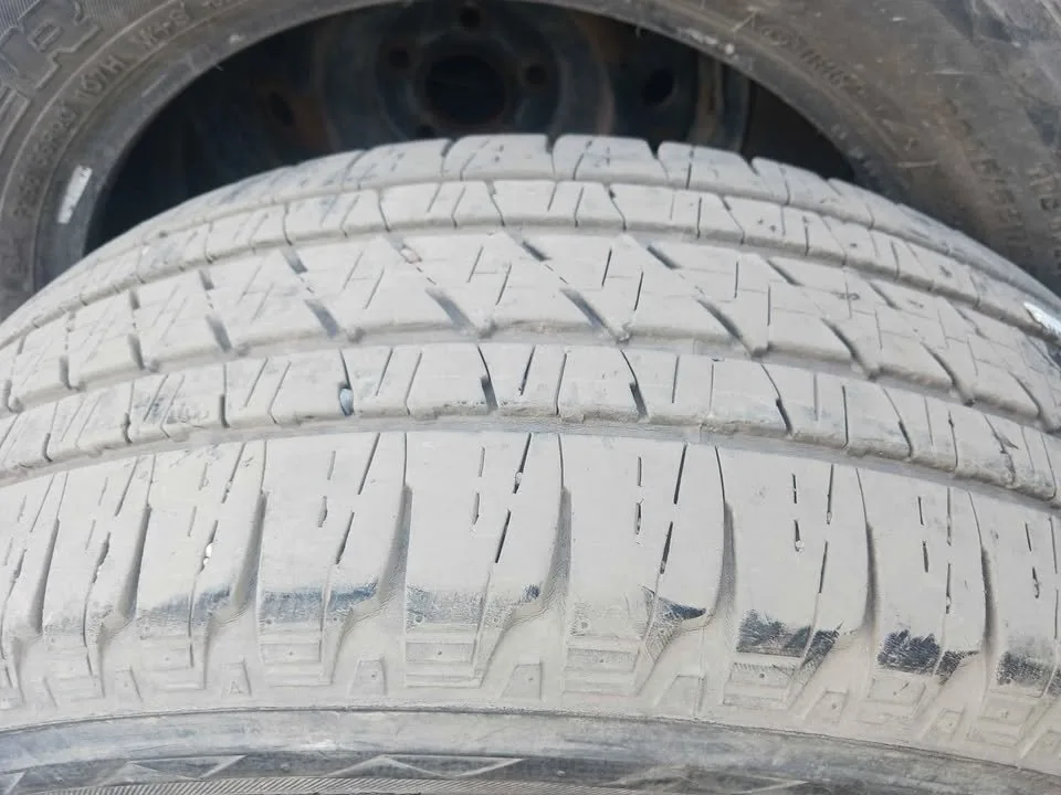 255 55 r20 TWO USED BRIDGESTONE DUELER H/L TIRES image indicator(3)