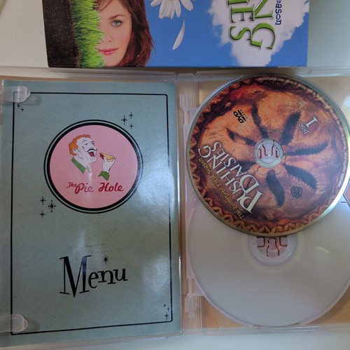Pushing Daisies: the Complete First Season (DVD, 2007) - photo 3