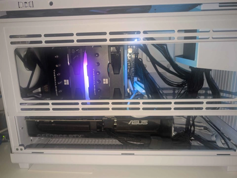 Gaming Tower PC with 5070 and Ryzen 5 9600x - photo 2