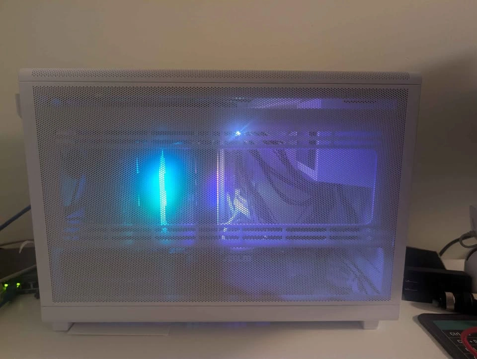 Gaming Tower PC with 5070 and Ryzen 5 9600x - photo 5