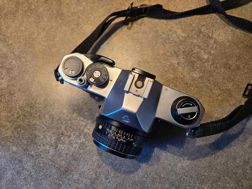 Pentax K1000 35mm Film Camera Bundle with 3 Lenses - photo 4