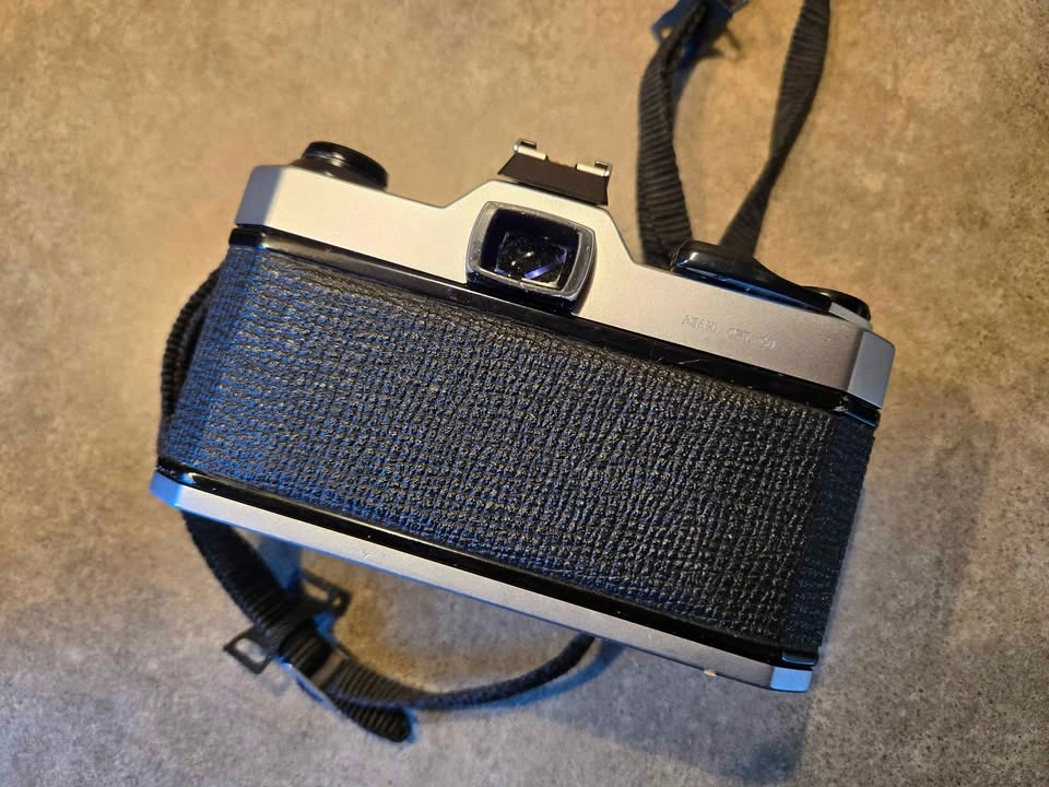 Pentax K1000 35mm Film Camera Bundle with 3 Lenses - photo 5