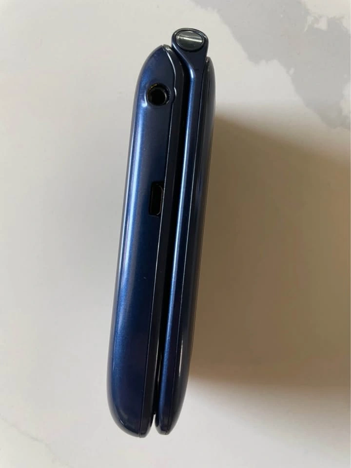 Uleway flip phone (SEND OFFERS) - photo 5