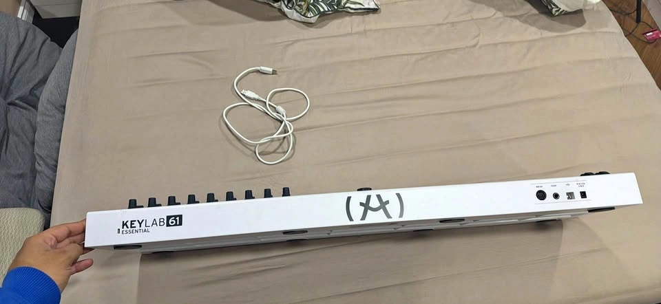 Arturia KeyLab 61 Essential MIDI Keyboard
