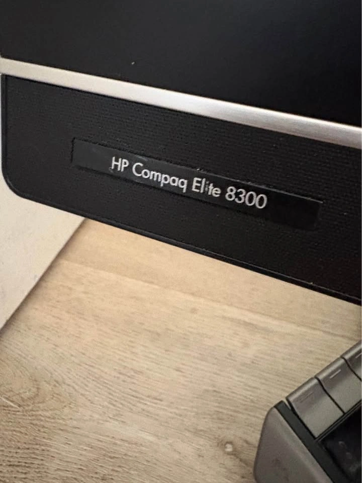 HP Compaq elite 8300 & keyboard (SEND OFFERS) - photo 2