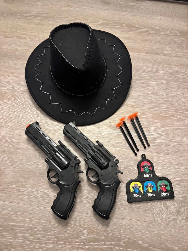 Halloween Costume - Cowboy Hat and Toy Dart Gun Set