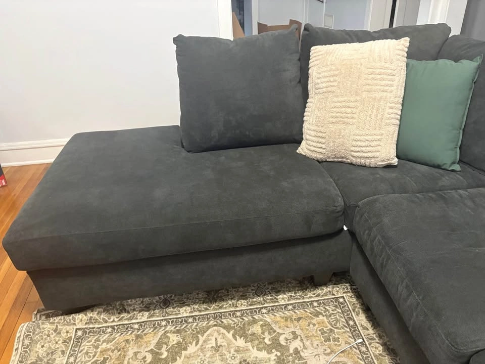 MOVING OUT SALE - Sectional Couch - photo 4