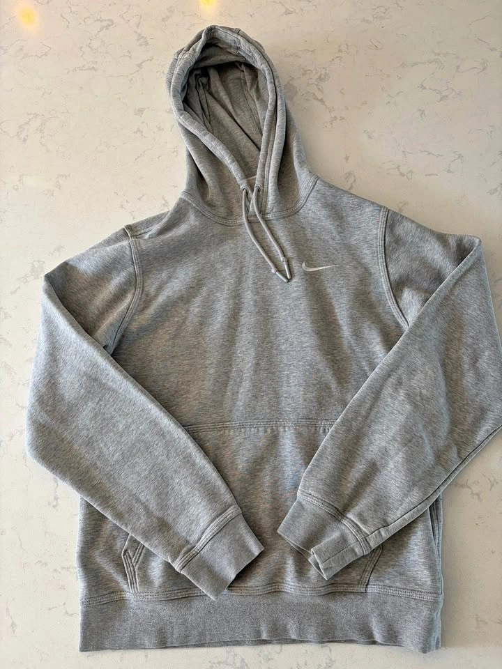 Nike Swoosh Club Fleece Hoodie Size Small