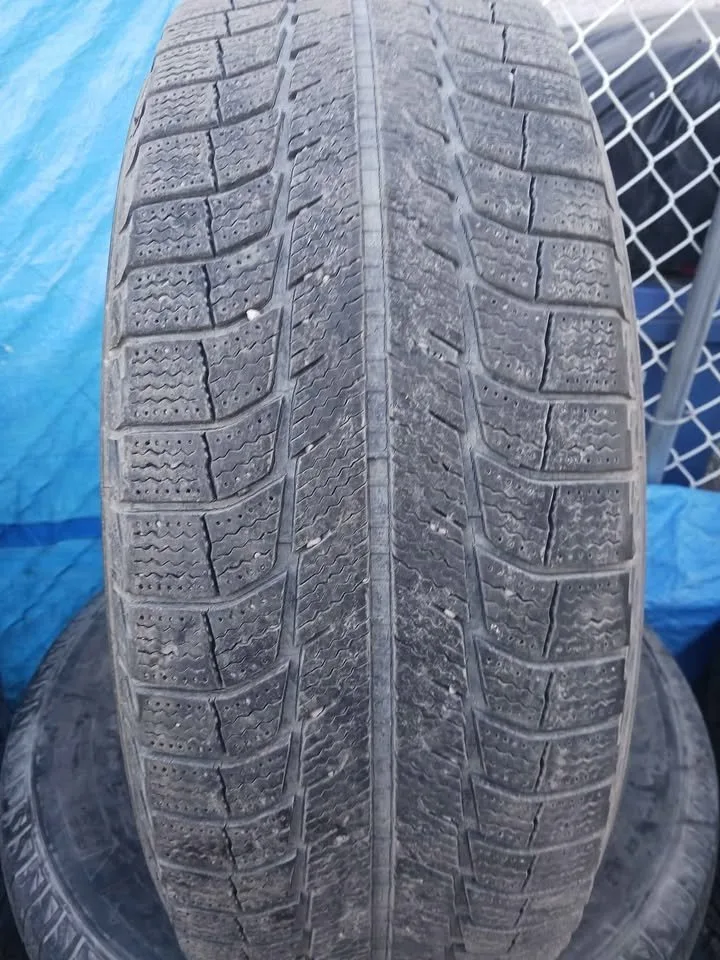 265 65 r18 MICHELIN LATITUDE X-ICE Winter Tires image indicator(2)