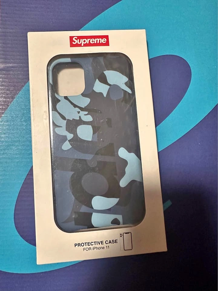 iPhone 11 supreme case