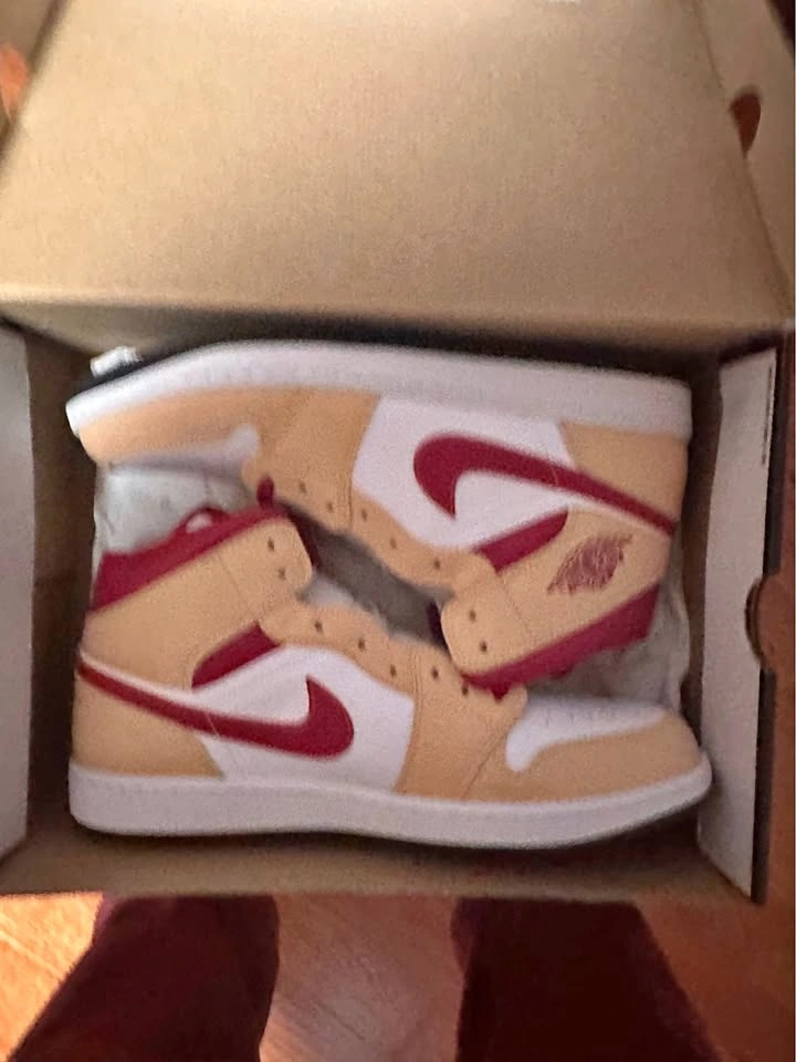 Jordan 1 mid size 13