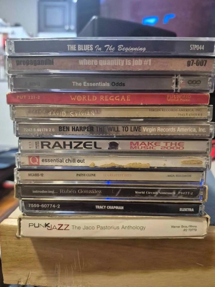 Various CDs for sale - photo 2