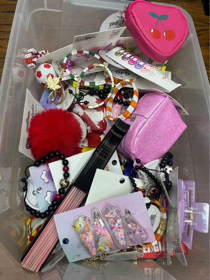 Brand new skincare, makeup & more - photo 3