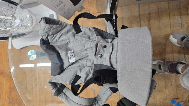 Little Zen 4 in 1 Convertible Baby Carrier - photo 2