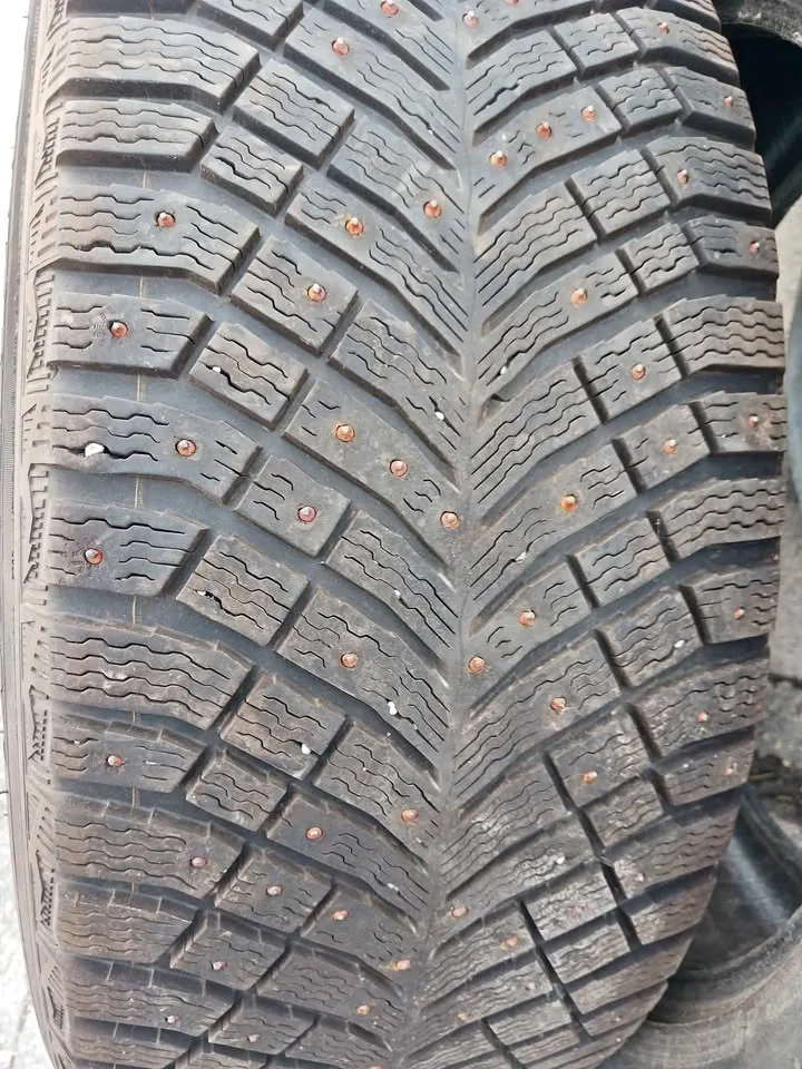 285 45 r22 Michelin Xice North Studded Winter Tire thumbnail